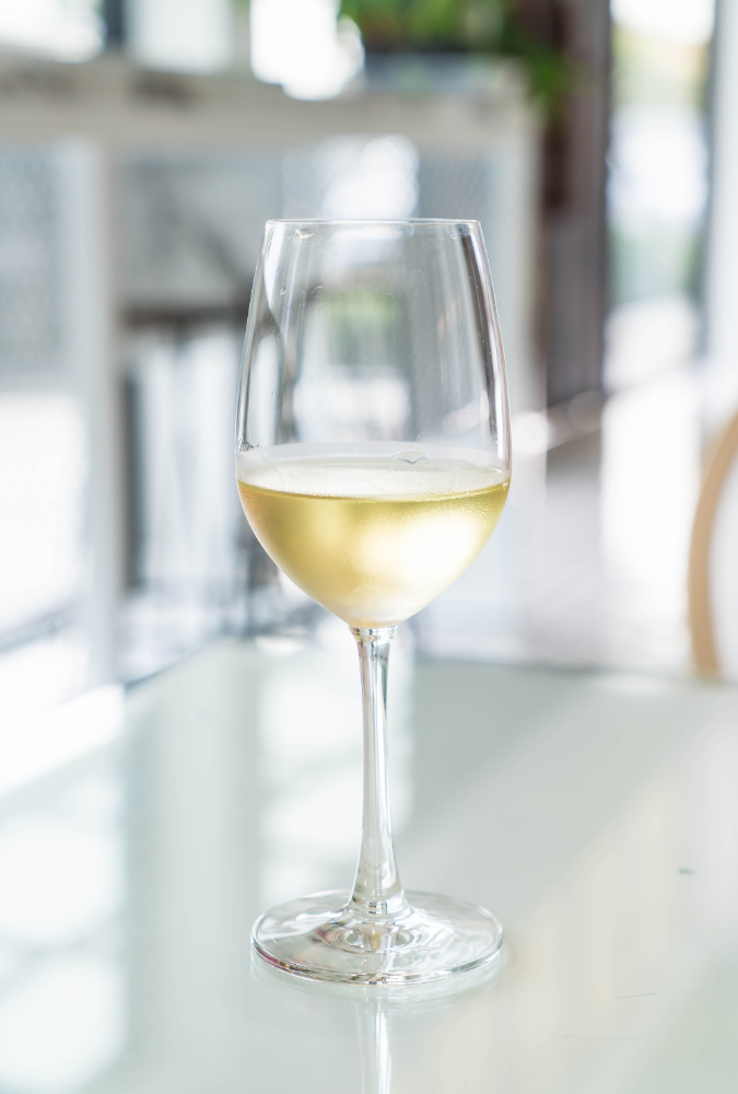 Taça de vinho branco seco